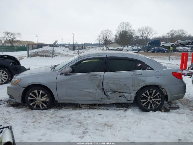 Продажа на аукционе авто 2014 Chrysler 200 Limited, vin: 1C3CCBCG1EN159603, номер лота: 44223558