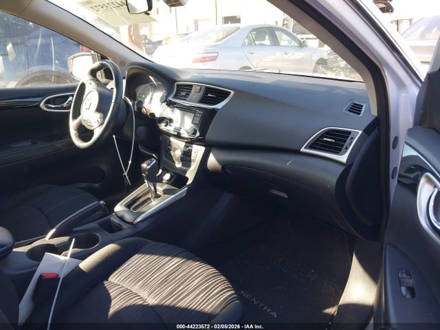 3N1AB7AP8JY345631 Nissan SENTRA SV