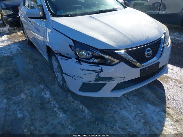 3N1AB7AP8JY345631 Nissan SENTRA SV