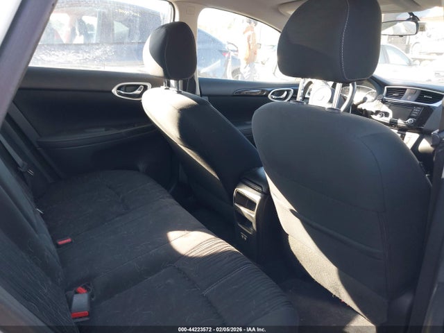 3N1AB7AP8JY345631 Nissan SENTRA SV