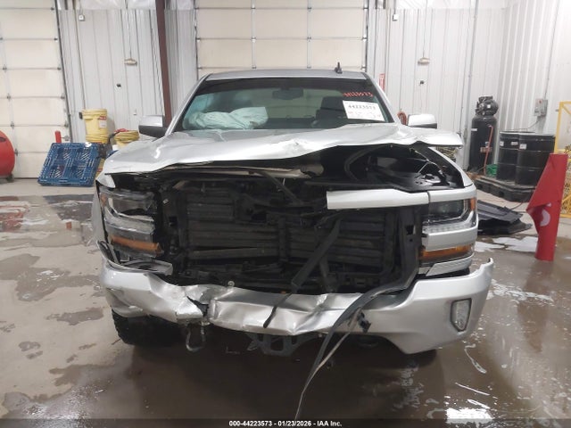 3GCUKREC8JG574183 Chevrolet Silverado 1500 2lt