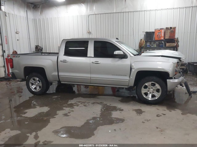 3GCUKREC8JG574183 Chevrolet Silverado 1500 2lt