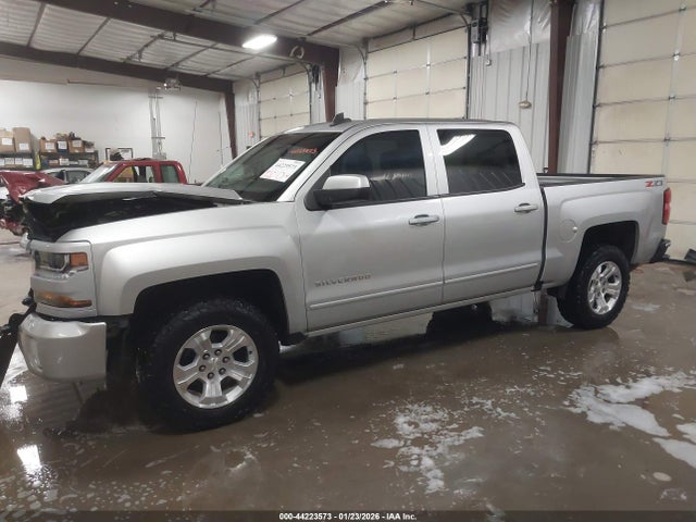 3GCUKREC8JG574183 Chevrolet Silverado 1500 2lt