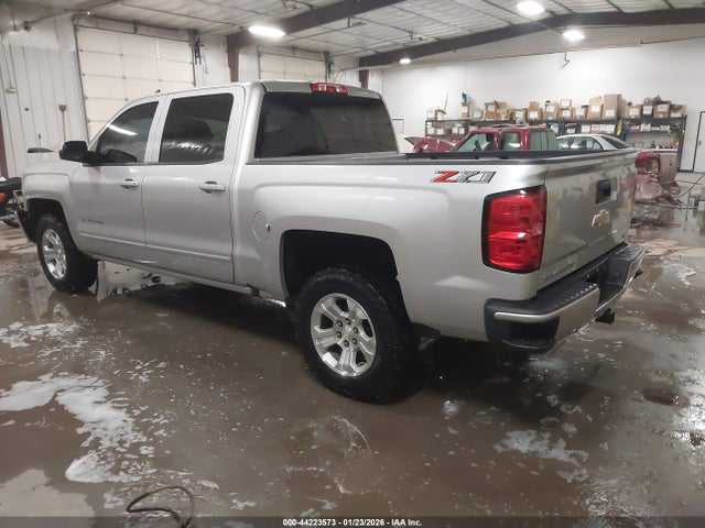 3GCUKREC8JG574183 Chevrolet Silverado 1500 2lt