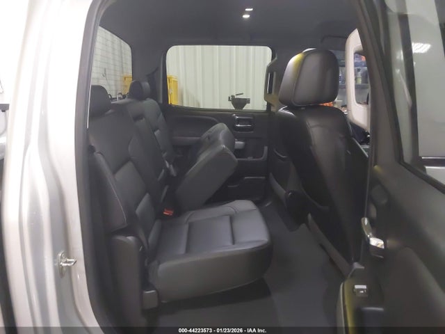 3GCUKREC8JG574183 Chevrolet Silverado 1500 2lt