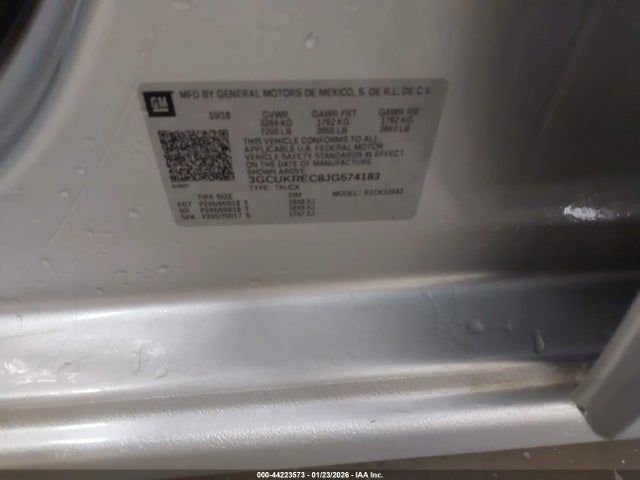 3GCUKREC8JG574183 Chevrolet Silverado 1500 2lt