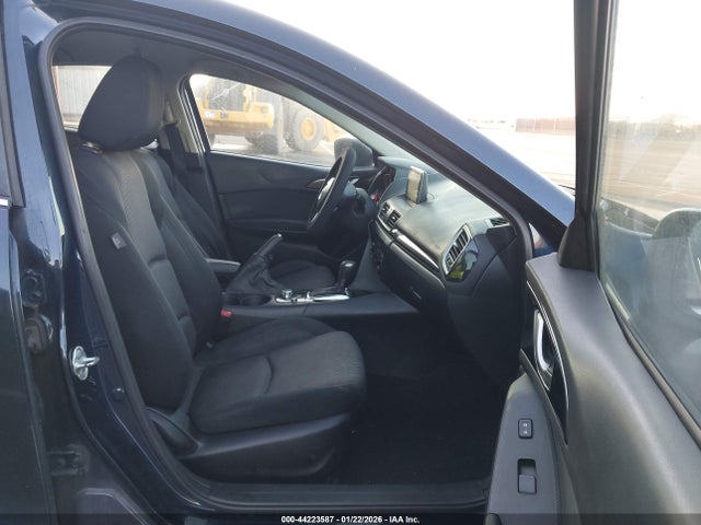 Продажа на аукционе авто 2016 Mazda Mazda3 I Sport, vin: JM1BM1U78G1310041, номер лота: 44223587