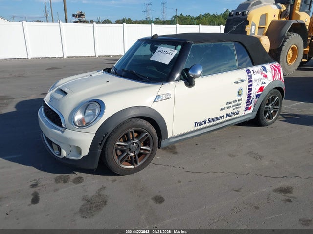 2011 MINI COOPER S WMWZP3C52BTX83283 Photo 1