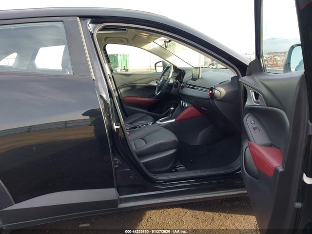 2018 MAZDA CX-3 JM1DKFC7XJ0308608 Photo 4