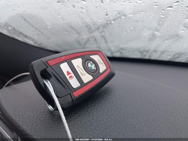 WBA8B9G5XHNU09783 BMW 330I