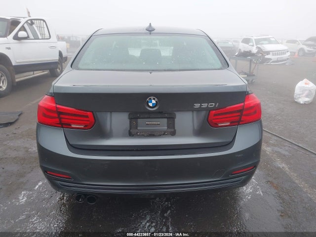 WBA8B9G5XHNU09783 BMW 330I