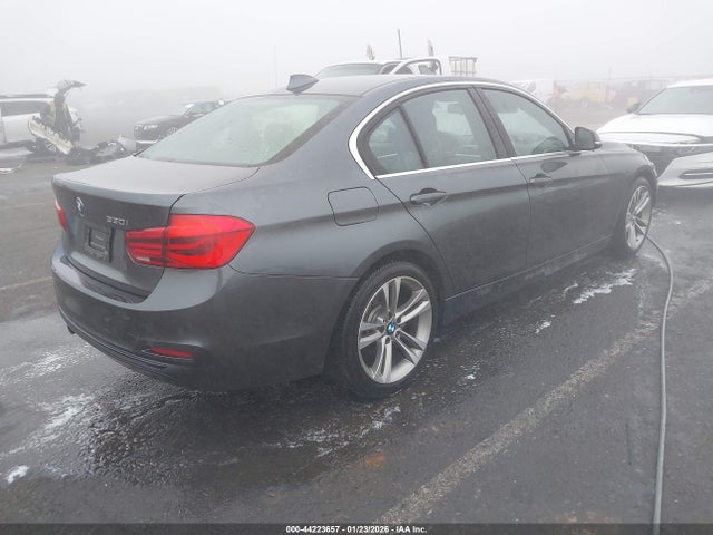 WBA8B9G5XHNU09783 BMW 330I
