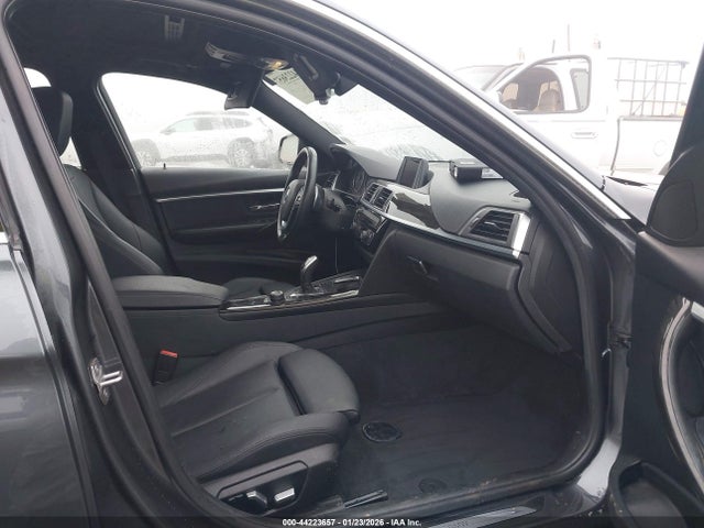 WBA8B9G5XHNU09783 BMW 330I