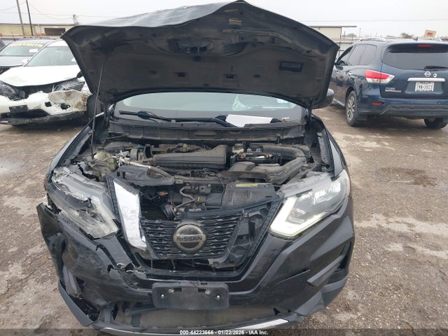 2019 NISSAN ROGUE 5N1AT2MT7KC747622 Photo 9