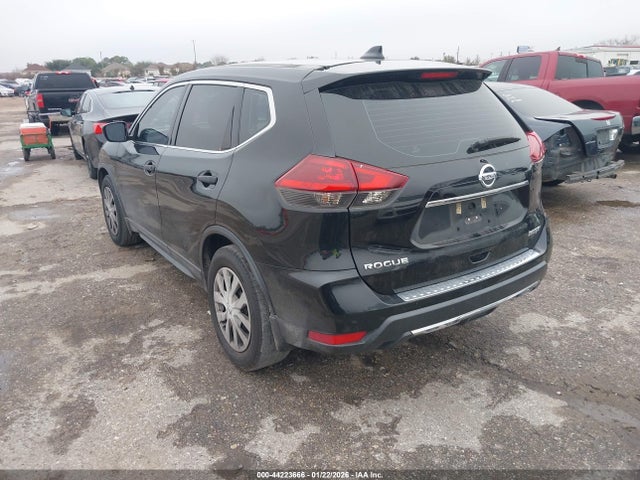 2019 NISSAN ROGUE 5N1AT2MT7KC747622 Photo 2