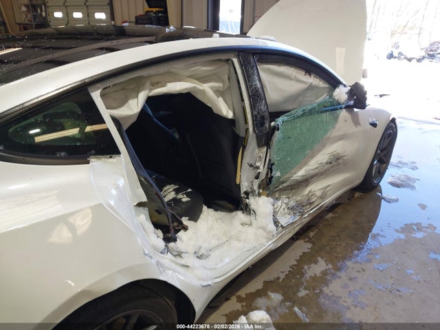 2021 TESLA MODEL 3 5YJ3E1EAXMF017417 Photo 5