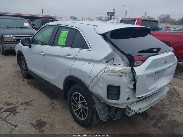 2022 MITSUBISHI ECLIPSE CROSS JA4ASUAA0NZ013938 Photo 2