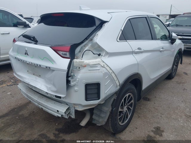 2022 MITSUBISHI ECLIPSE CROSS JA4ASUAA0NZ013938 Photo 3