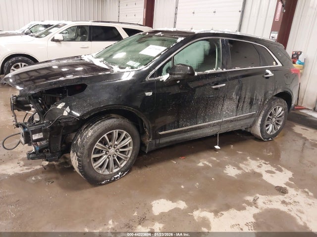 2017 CADILLAC XT5 1GYKNDRSXHZ116796 Photo 1