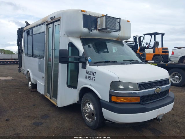 Auction sale of the 2006 Chevrolet Express Cutaway Work Van, vin: 1GBJG312961181463, lot number: 44223739
