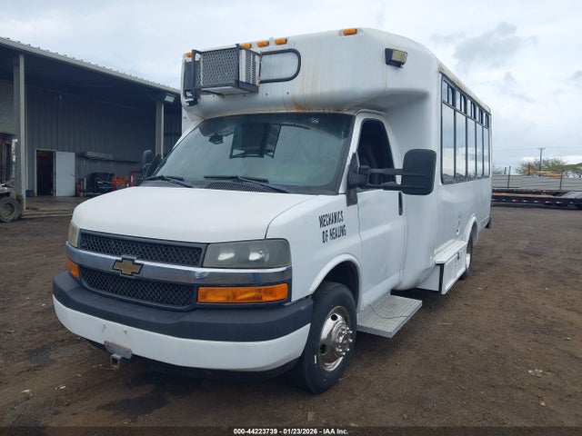 Auction sale of the 2006 Chevrolet Express Cutaway Work Van, vin: 1GBJG312961181463, lot number: 44223739