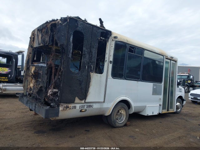 Auction sale of the 2006 Chevrolet Express Cutaway Work Van, vin: 1GBJG312961181463, lot number: 44223739