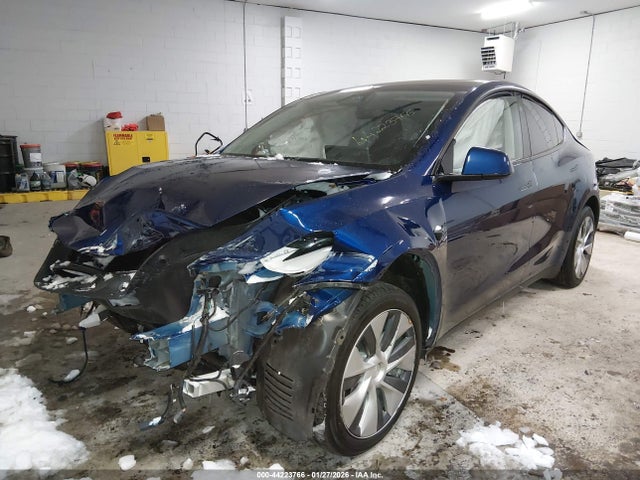 2024 TESLA MODEL Y 7SAYGDEE4RA216121 Photo 1