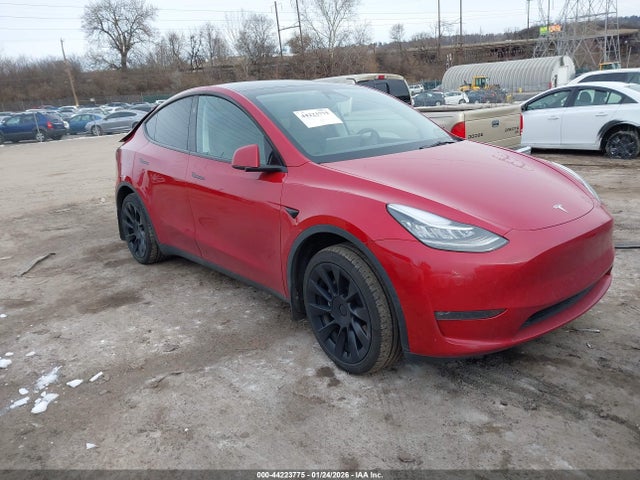2023 TESLA MODEL Y 7SAYGDEE9PA137640 Photo 0