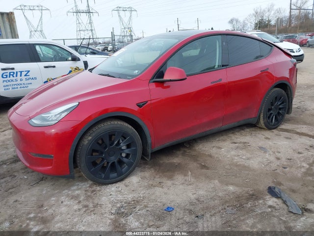 2023 TESLA MODEL Y 7SAYGDEE9PA137640 Photo 1