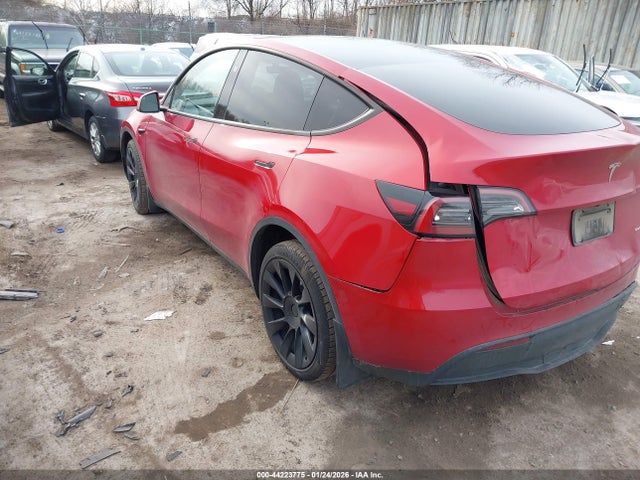 2023 TESLA MODEL Y 7SAYGDEE9PA137640 Photo 2