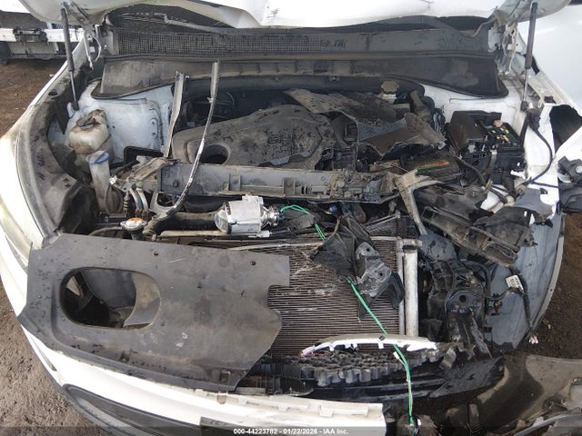5XYPG4A30HG266893 KIA Sorento 2.4l Lx