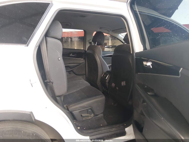 5XYPG4A30HG266893 KIA Sorento 2.4l Lx