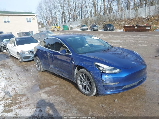 2018 TESLA MODEL 3 5YJ3E1EB0JF120351 Photo 0