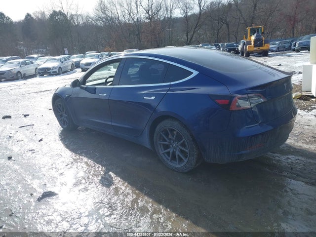 2018 TESLA MODEL 3 5YJ3E1EB0JF120351 Photo 2