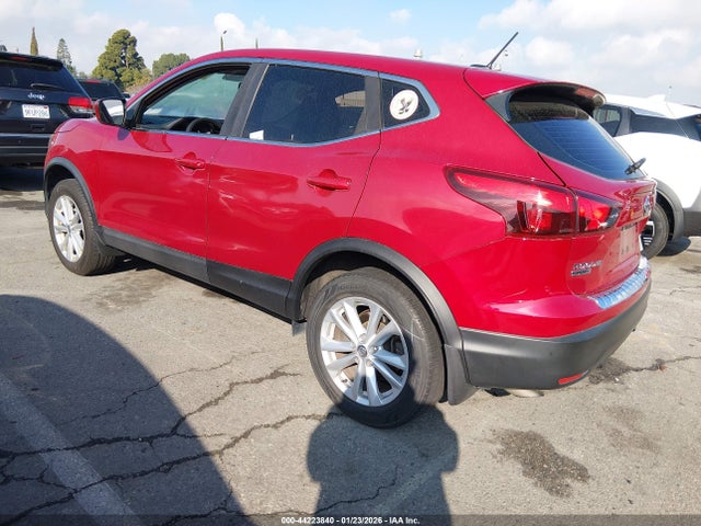 JN1BJ1CP5JW164494 Nissan Rogue Sport S