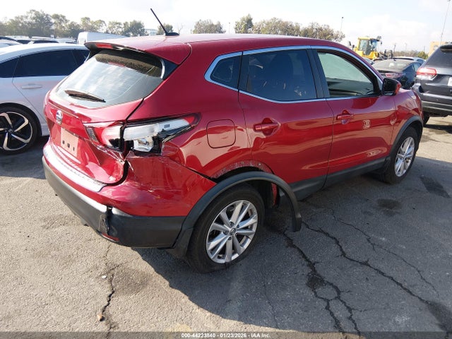 JN1BJ1CP5JW164494 Nissan Rogue Sport S