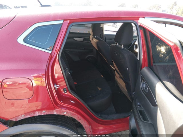 JN1BJ1CP5JW164494 Nissan Rogue Sport S