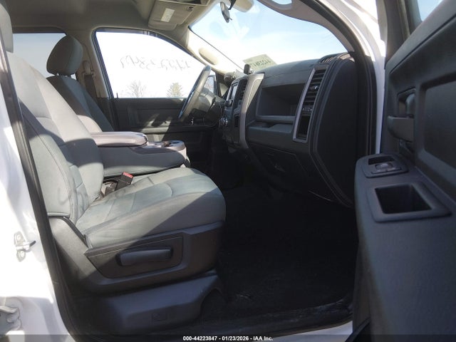 Aukcja sprzedaży 2019 Ram 1500 Classic Tradesman  4x2 5'7 Box, vin: 3C6RR6KG0KG686671, numer aukcji: 44223847