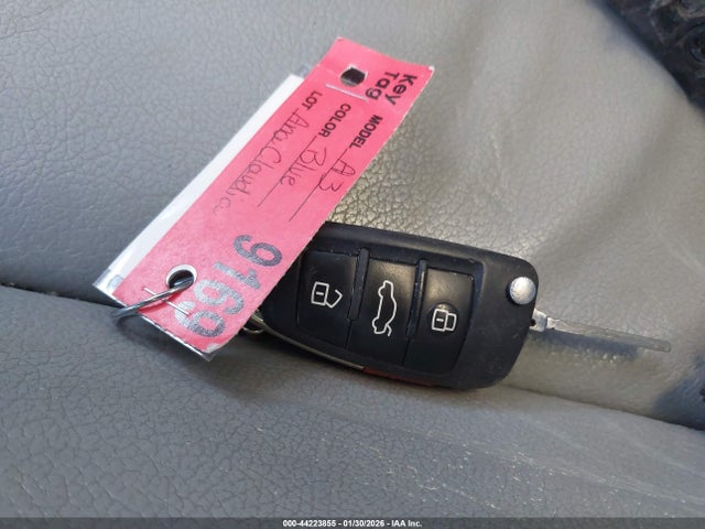 2015 Audi A3 2.0t Premium მანქანა იყიდება აუქციონზე, vin: WAUBFGFF9F1119242, აუქციონის ნომერი: 44223855