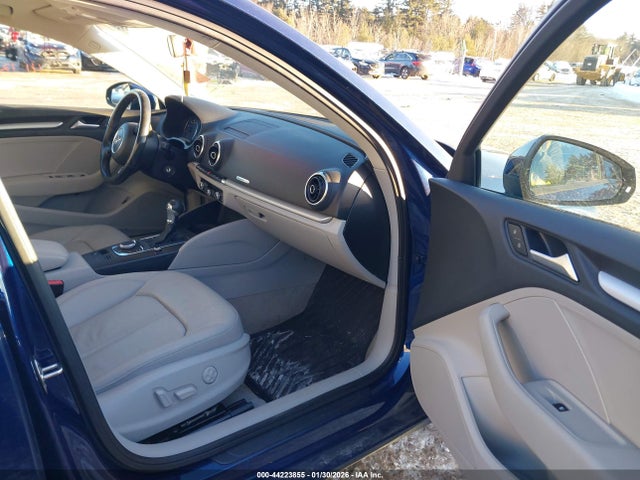 2015 Audi A3 2.0t Premium მანქანა იყიდება აუქციონზე, vin: WAUBFGFF9F1119242, აუქციონის ნომერი: 44223855
