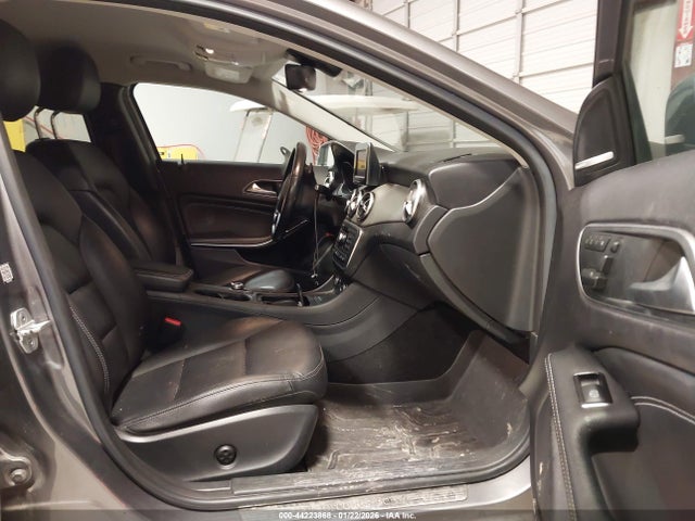 2015 MERCEDES-BENZ GLA 250 WDCTG4GB1FJ117476 Photo 4