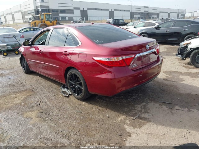 2015 TOYOTA CAMRY HYBRID 4T1BD1FK2FU142486 Photo 2