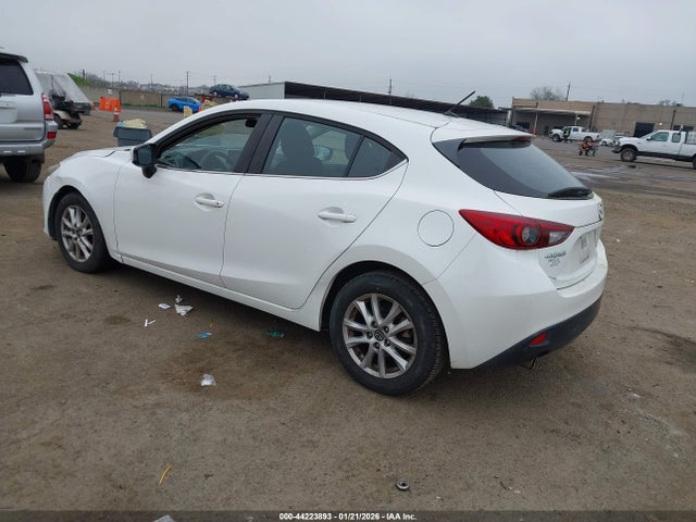 2016 MAZDA MAZDA3 JM1BM1K75G1327611 Photo 2