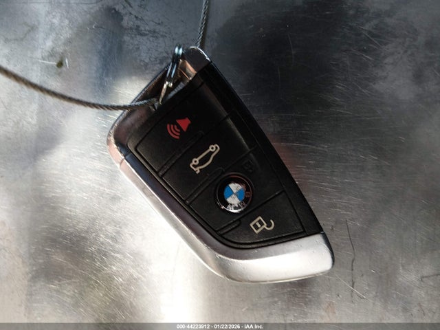 2016 BMW X1 WBXHT3C30G5E55855 Photo 10