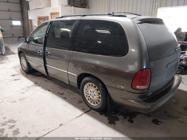 1998 CHRYSLER TOWN & COUNTRY 1C4GP64L2WB672172 Photo 2