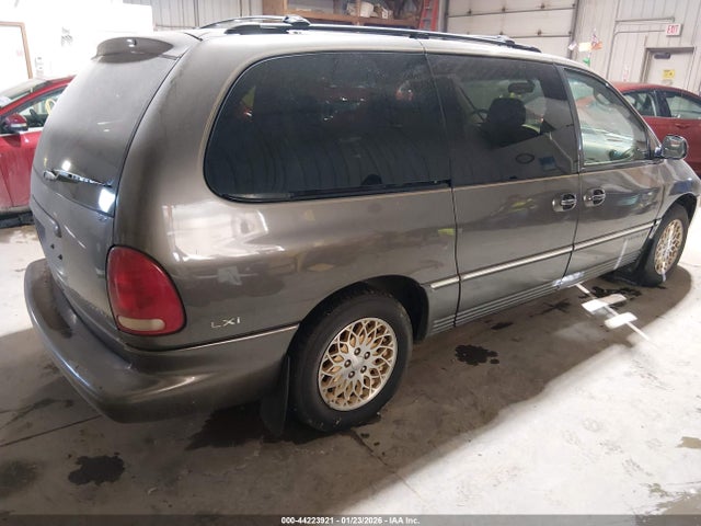 1998 CHRYSLER TOWN & COUNTRY 1C4GP64L2WB672172 Photo 3