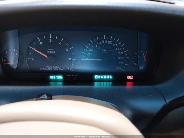 1998 CHRYSLER TOWN & COUNTRY 1C4GP64L2WB672172 Photo 6