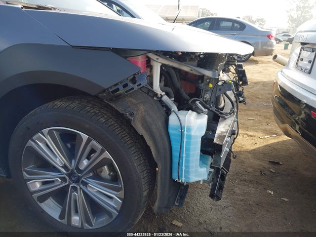 Subaru Solterra Limited 2024 JTMABABA1RA082063 Image 20
