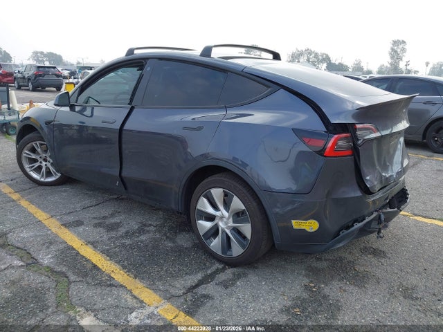2021 TESLA MODEL Y 5YJYGDEE2MF082217 Photo 2