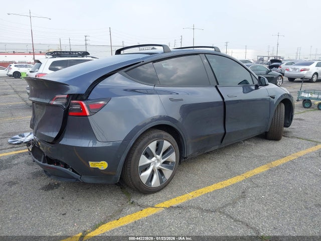 2021 TESLA MODEL Y 5YJYGDEE2MF082217 Photo 3